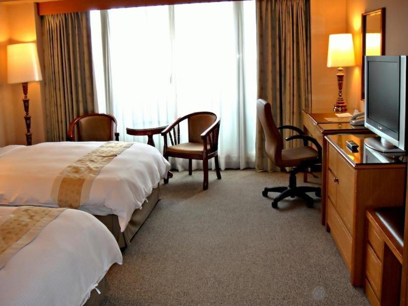 First Hotel Taipei Exteriör bild