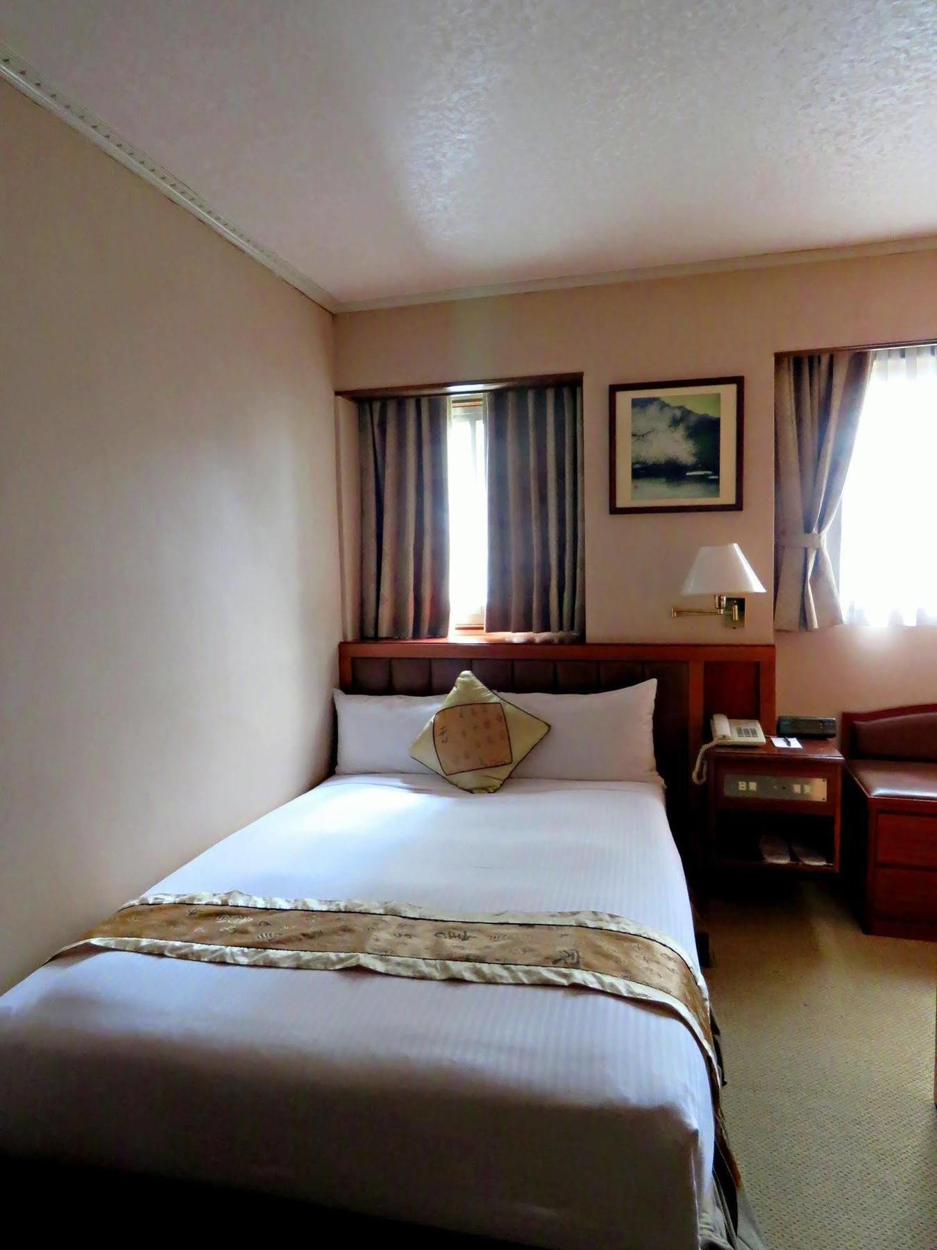 First Hotel Taipei Exteriör bild
